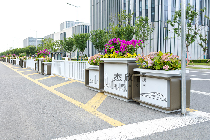 戶外花箱道路護欄怎么挑選？